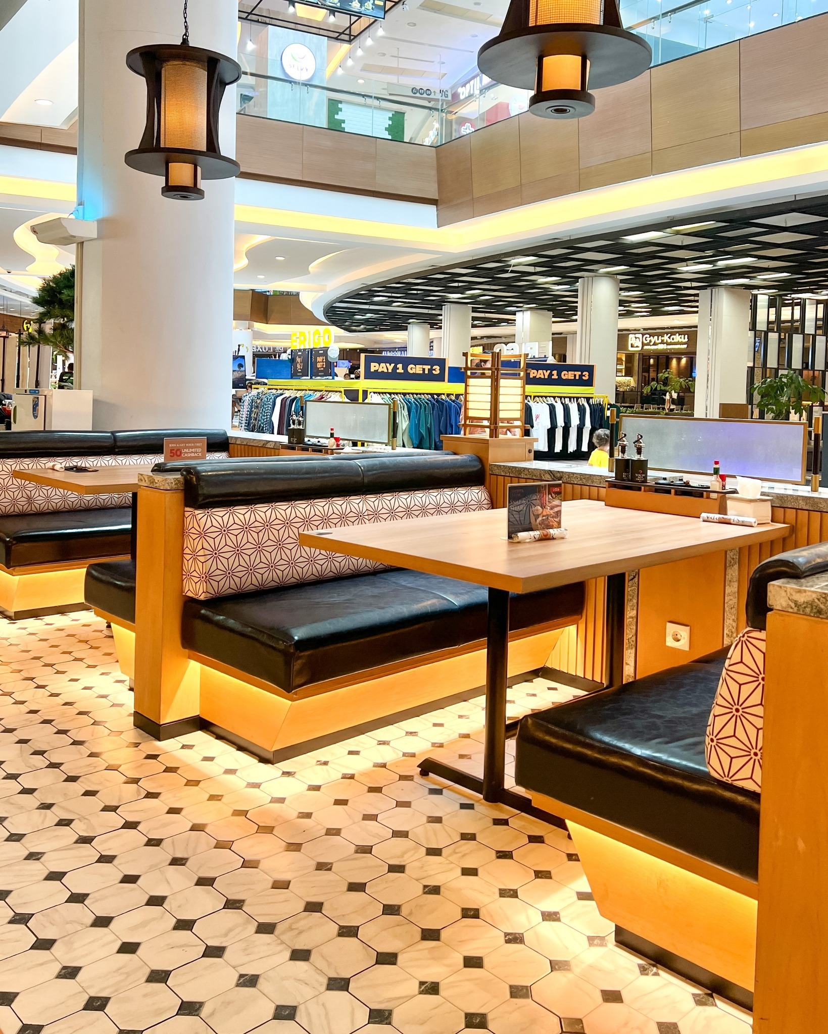 CSL Leather Sofia: Kulit Sintetis Glossy dengan Sentuhan Elegan